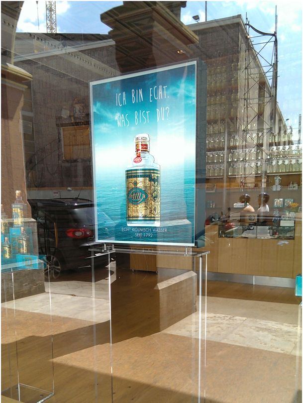 4711_Leuchtdisplay_live_Köln